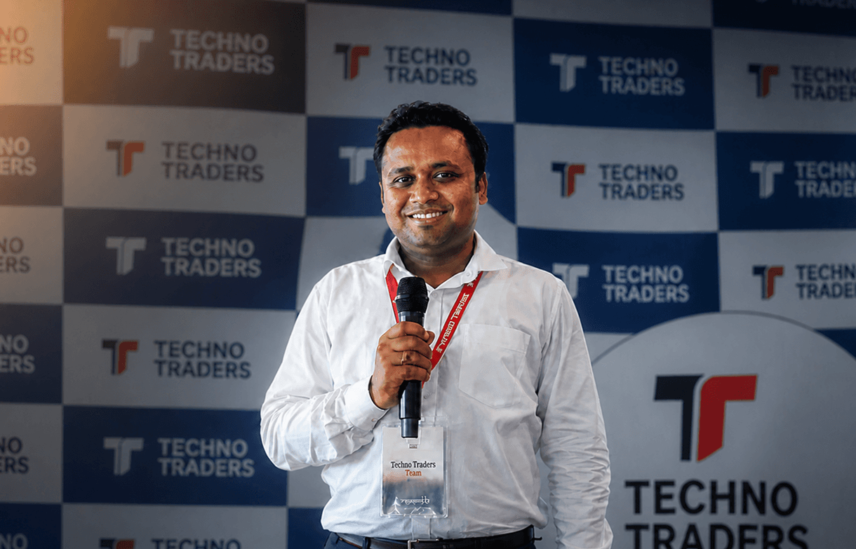 Manash Sardar speaking at a Techno Traders event